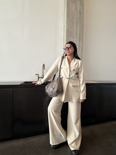 Κουστούμι Μπεζ με ρίγα