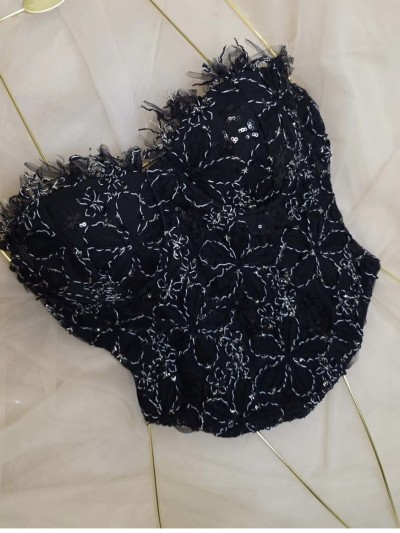 Μπούστο Μάυρο με Λουλούδια