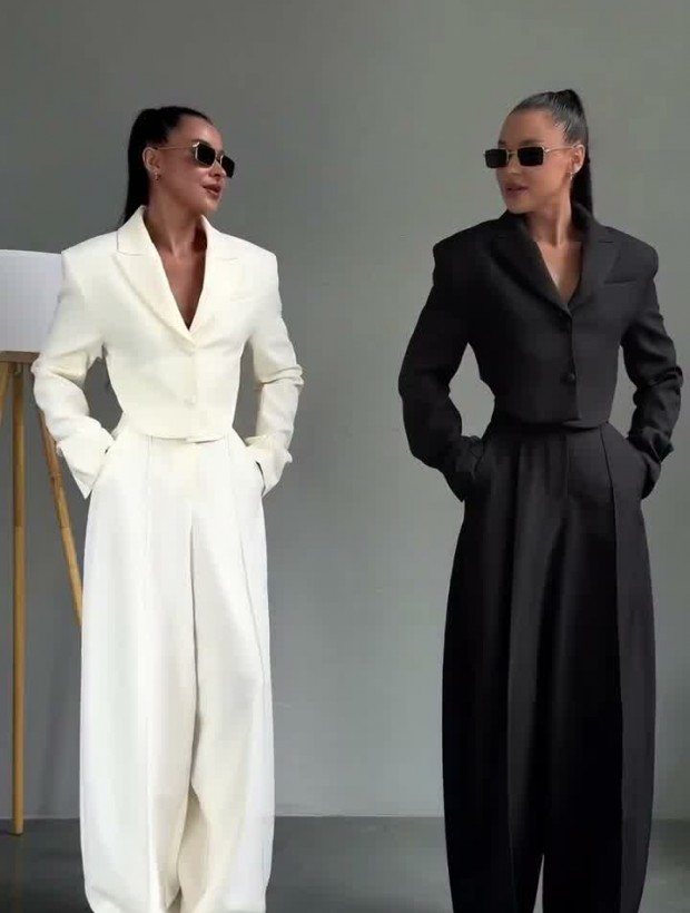 Open-Back Cropped Suit Set
